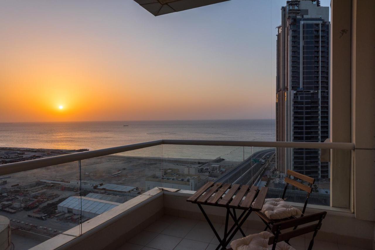 Eden'S Homes & Villas - Kg Tower Dubai Bagian luar foto