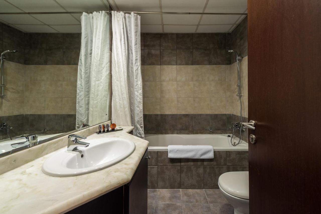 Eden'S Homes & Villas - Kg Tower Dubai Bagian luar foto
